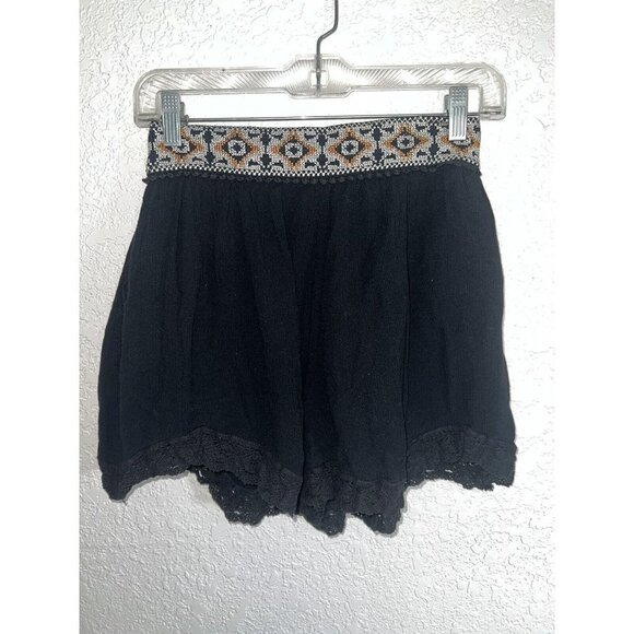 Free People Shorts Embroidered Waist Boho Crochet Accent XS Flowy Comfortable 1B - Picture 1 of 8